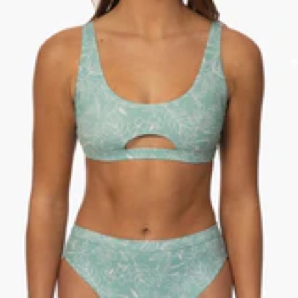 Amelia swim top